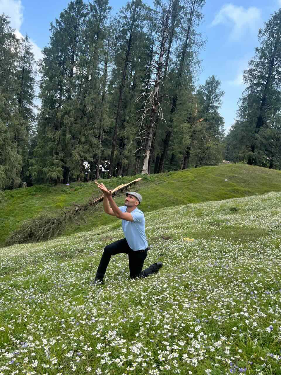 Deodar forest trail to Kamrunag